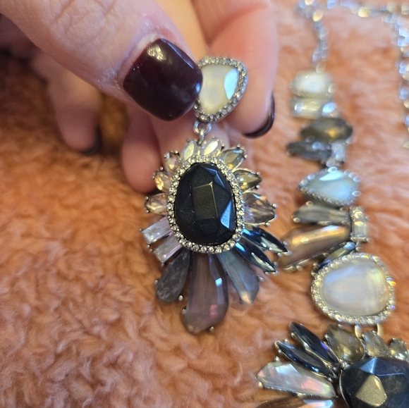 Chloe + Isabel Into the Woods Statement Necklace + Earrings - Picture 3 of 8